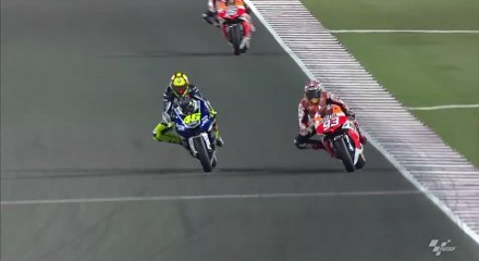 Valentino Rossi vs Marc Marquez Losail MotoGP 2013